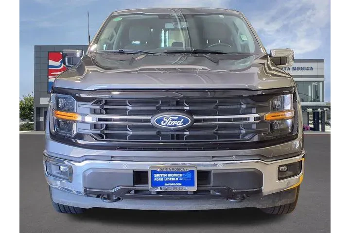 $38998 : Ford F-150 2024 4x4 XLT 4dr image 2