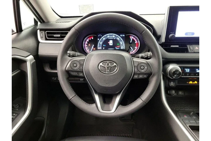 $34998 : Toyota RAV4 2024 XLE Premium image 10