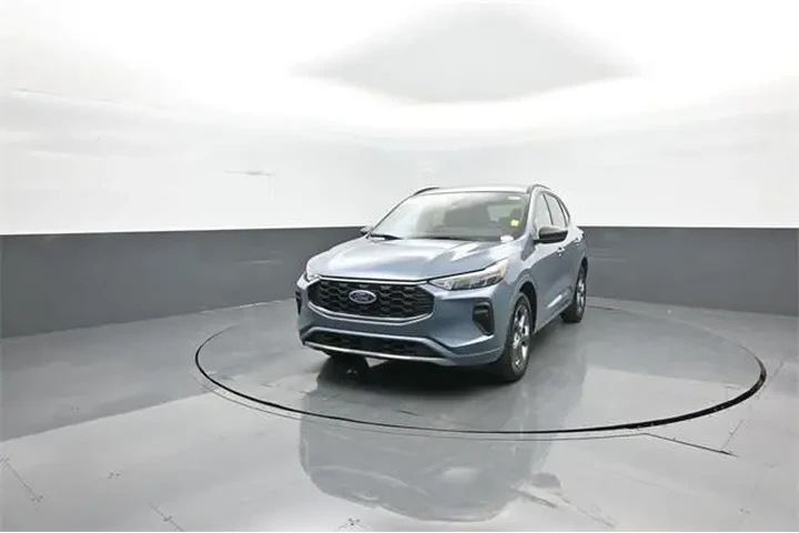 $22391 : Ford Escape 2023 AWD ST-Line image 3