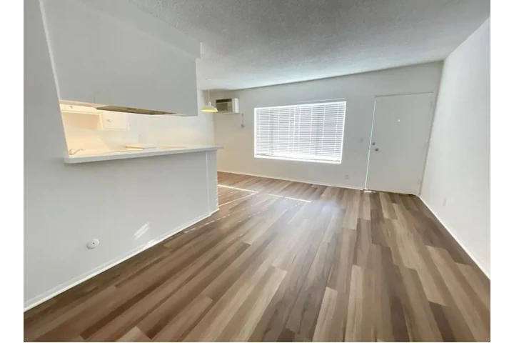 $1550 : 1 Bedroom Apt in Inglewood image 3