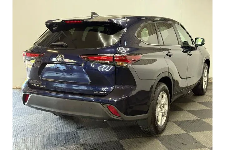 $35698 : Toyota Highlander 2024 AWD L image 9