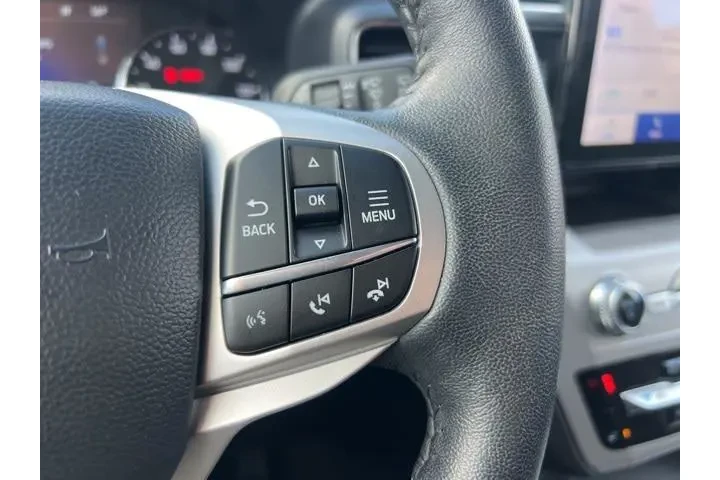 $32854 : Ford Explorer 2023 AWD XLT 4 image 10