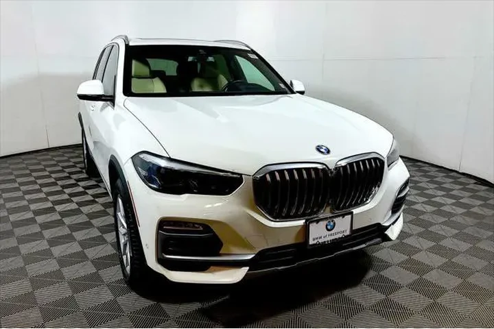 $26943 : BMW X5 2019 AWD xDrive40i 4d image 2