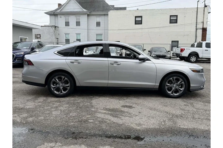 $23644 : Honda Accord 2024 EX 4dr Sed image 9