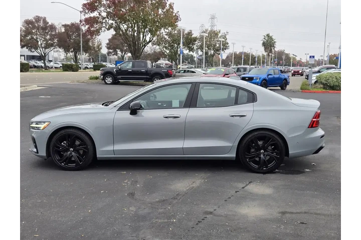 $28990 : Volvo S60 2024 AWD B5 Plus D image 8