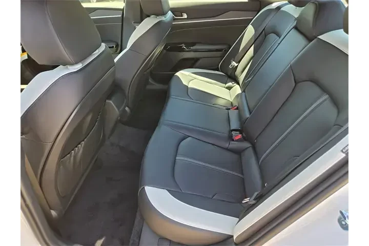 $29988 : Kia K5 2025 GT-Line 4dr Seda image 7