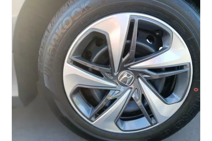 $22995 : Honda Civic 2020 LX 4dr Seda image 6