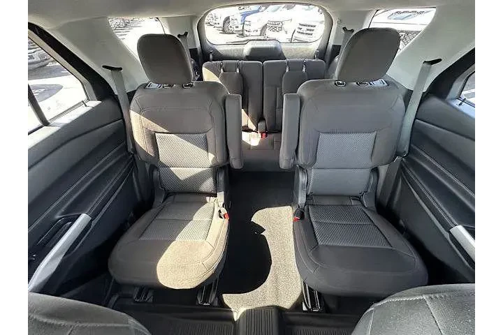 $36922 : Ford Explorer 2022 AWD XLT 4 image 5