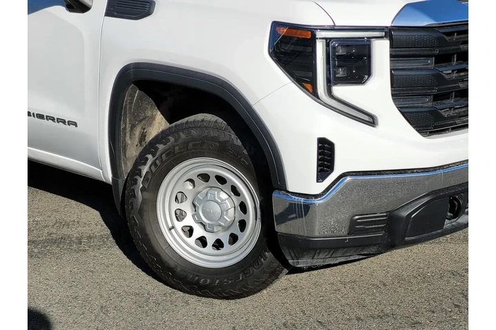 $33000 : GMC Sierra 1500 2023 4x4 Pro image 9