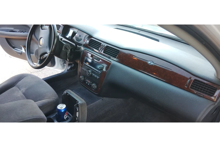 $2500 : CHEVY IMPALA 2011 image 6
