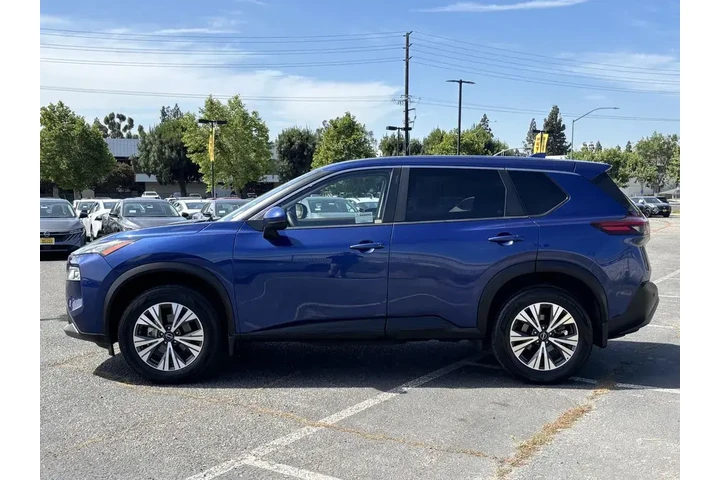 $17295 : Nissan Rogue 2023 SV 4dr Cro image 2