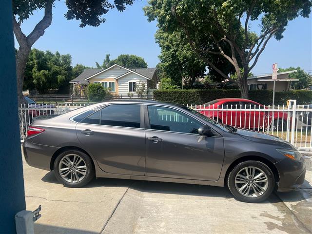 $14000 : Toyota Camry SE image 4