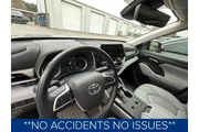 $35650 : Toyota Highlander 2023 LE 4d thumbnail