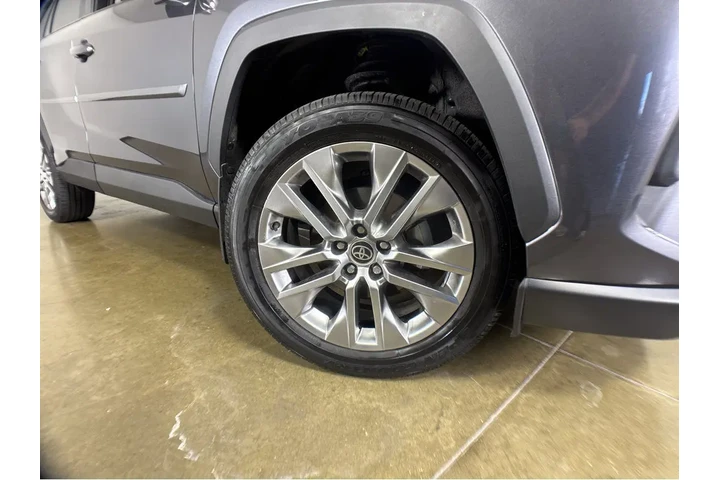 $35000 : Gold Certified2022 RAV4 XLE P image 10