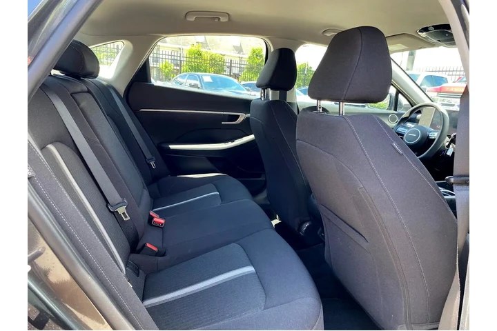 2024 Sonata SEL image 9