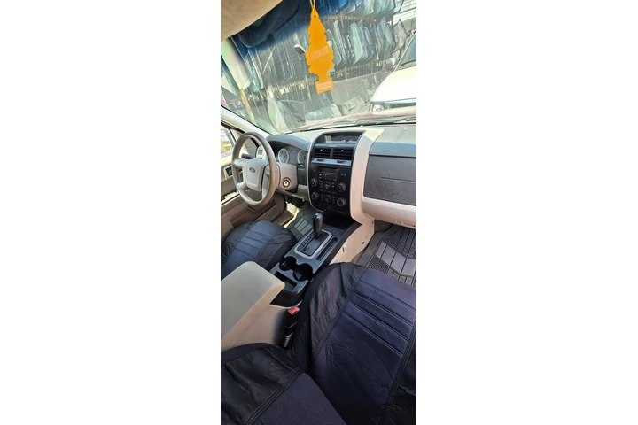 $3200 : Vendo ford escape 2008 image 6