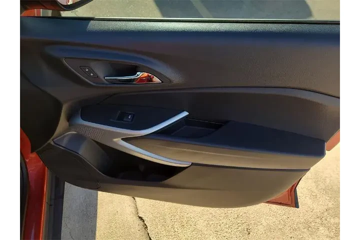 $20233 : Chevrolet Trax 2024 RS 4dr C image 8