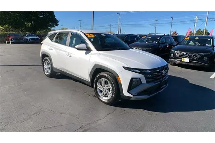 $25490 : Hyundai TUCSON 2025 AWD SE 4 image 7