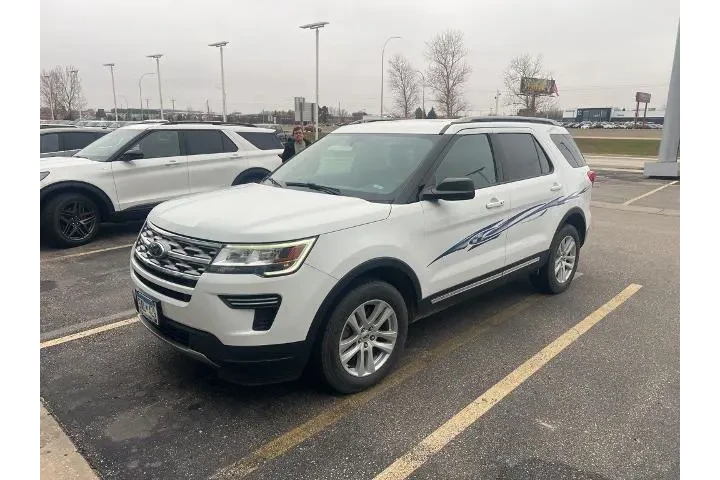 $15499 : Ford Explorer 2018 AWD XLT 4 image 2