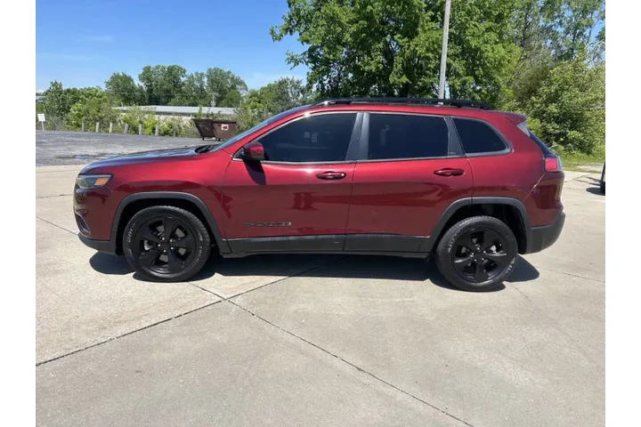 $8900 : 2020 Cherokee Latitude Plus image 4
