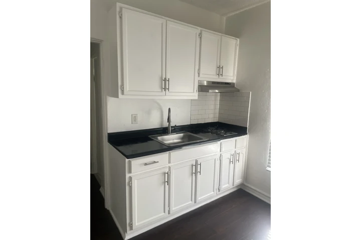 $1395 : 1443 S  BONNIE BREA image 8