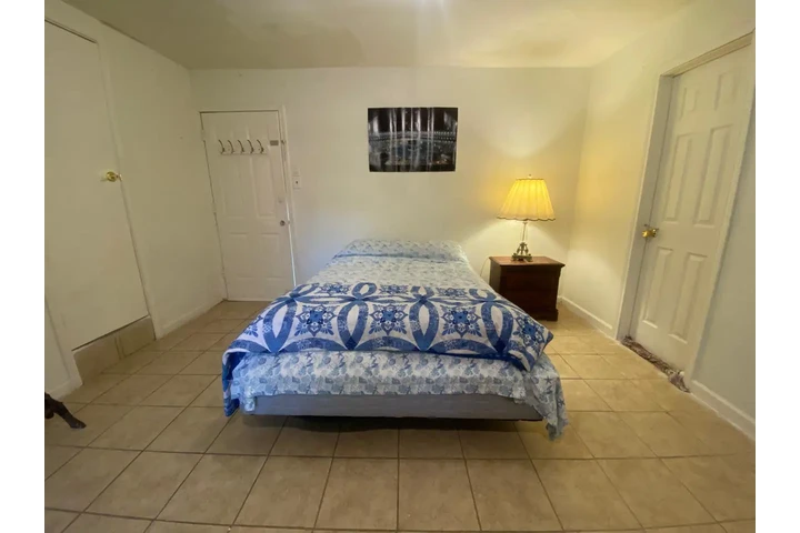 $650 : Tengo studio amueblado image 5