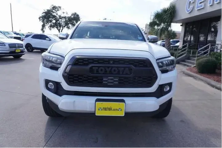$37488 : Toyota Tacoma 2021 4x4 Limit image 2