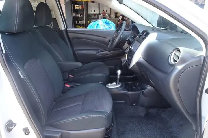 $9990 : 2019 Versa Sedan image 10