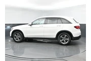 $28226 : Mercedes-Benz GLC 2021 AWD G thumbnail