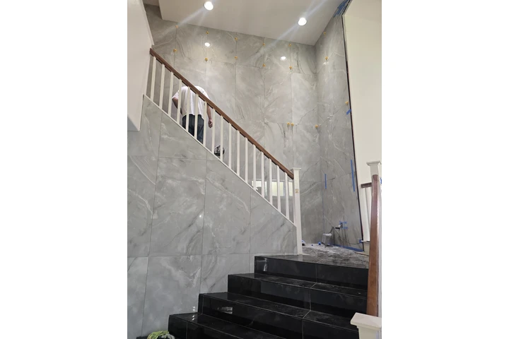 Tallo y porcelana image 2