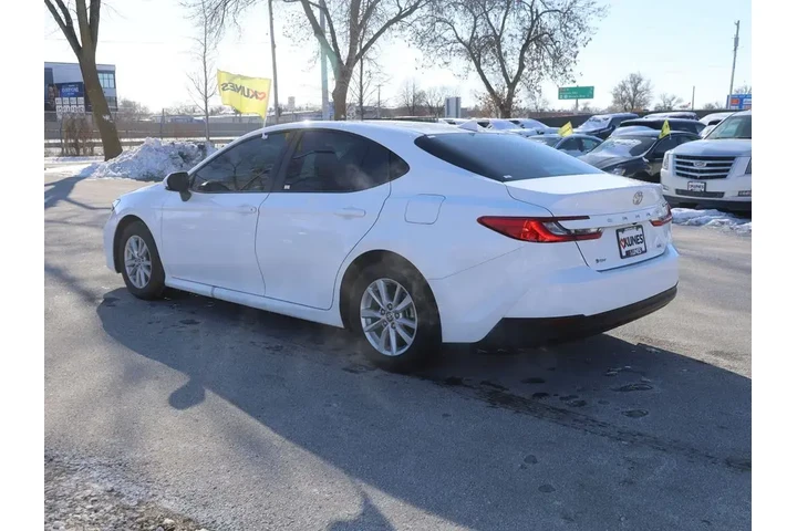 $23977 : Toyota Camry 2025 SE 4dr Sed image 7