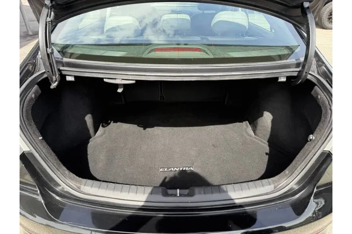 $11450 : 2017 Elantra Limited image 7