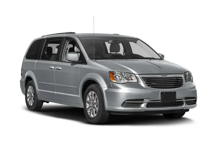 $10751 : Chrysler Town and Country 20 image 6