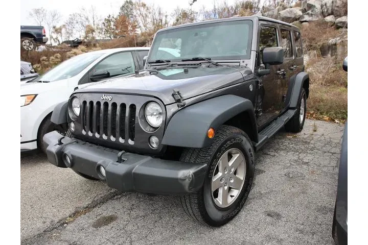 $13976 : Jeep Wrangler Unlimited 2014 image 2