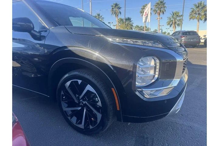 $25995 : Mitsubishi Outlander 2023 AW image 4