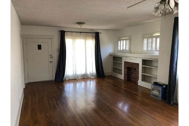 $1000 : Cute 1918 Craftsman Bungalow image 7