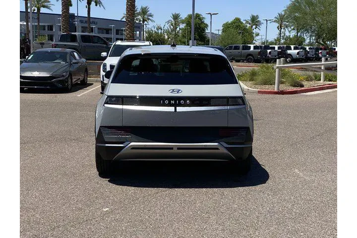 $25990 : Hyundai IONIQ 5 2024 SEL 4dr image 4