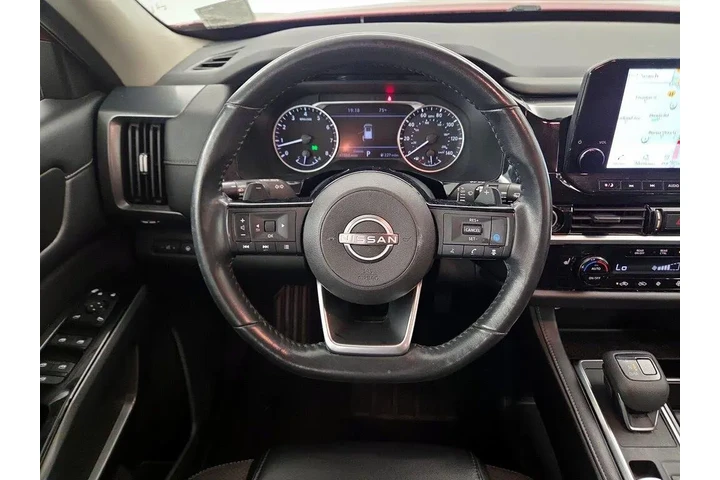 $27998 : Nissan Pathfinder 2023 SL 4d image 10