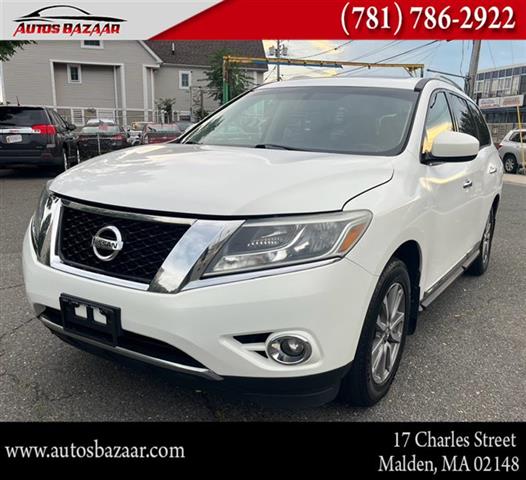 $6900 : Used 2013 Pathfinder 4WD 4dr image 1