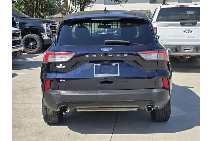 $15976 : Ford Escape 2021 SE 4dr SUV image 6