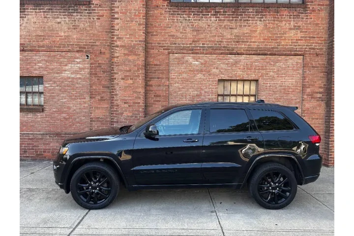 $13999 : 2018 Grand Cherokee Altitude image 3