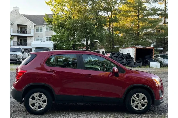 $9550 : 2015 Trax image 9