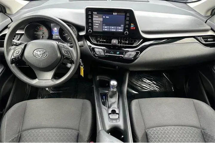 $17994 : Toyota C-HR 2021 LE 4dr Cros image 10