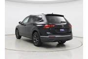 $19998 : Volkswagen Tiguan 2022 SE 4d thumbnail