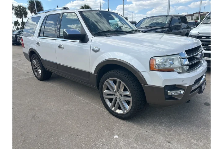 $15991 : Ford Expedition 2017 4x4 XLT image 1