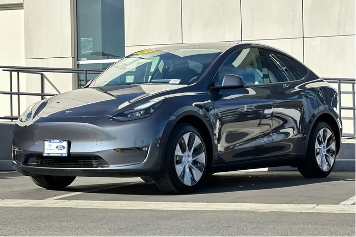 $30900 : Tesla Model Y 2022 AWD Long image 7