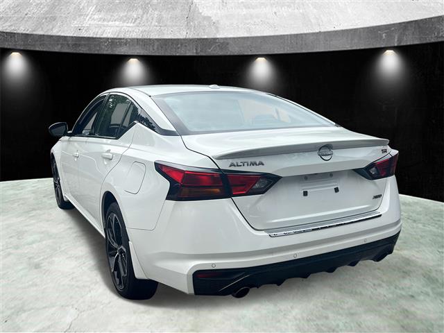 $22700 : Pre-Owned 2023 Altima 2.5 SR image 4