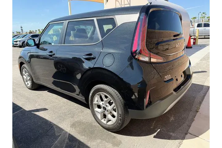 $19988 : Kia Soul 2023 LX 4dr Crossov image 3