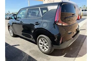 $19988 : Kia Soul 2023 LX 4dr Crossov thumbnail