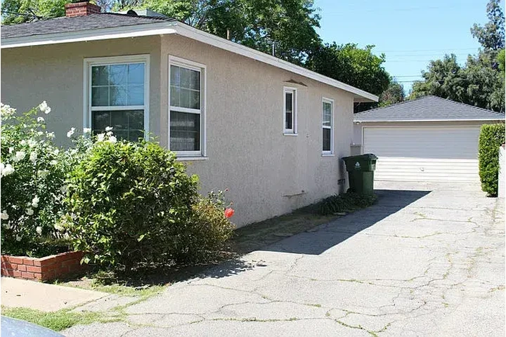 $1200 : Van Nuys Renta image 6